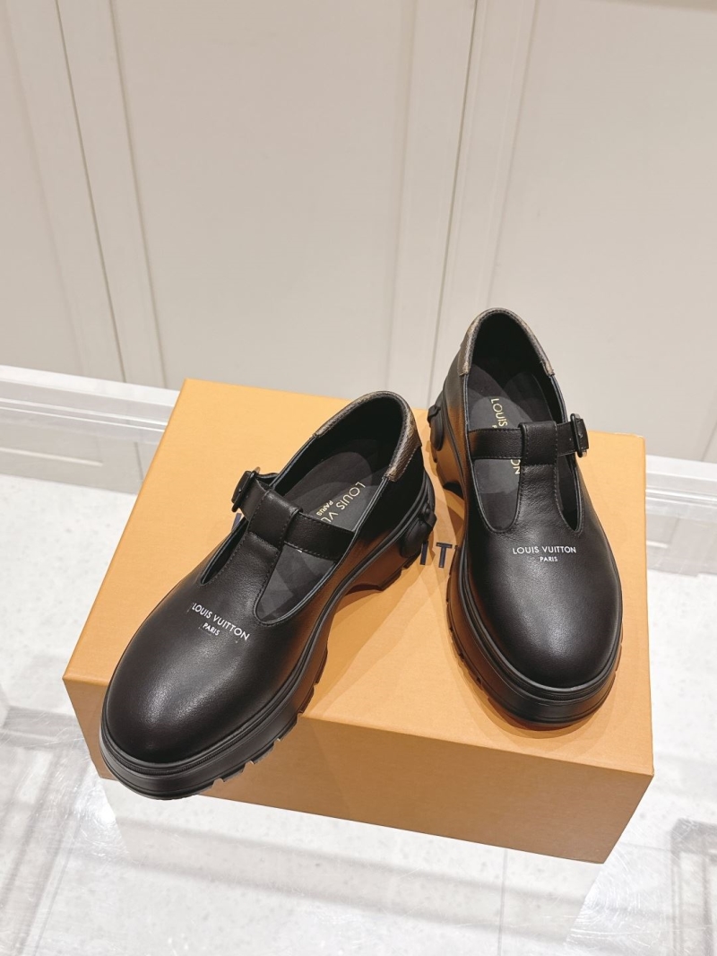l0vis Vvtt0n loafers